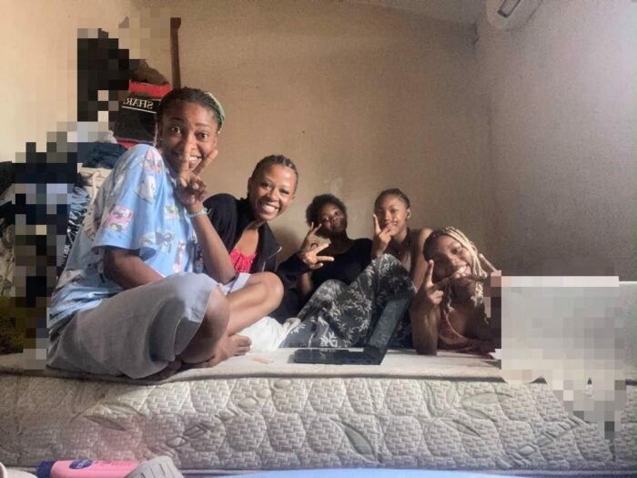 Jeunes filles hébergées au centre MONIELO de Kinshasa